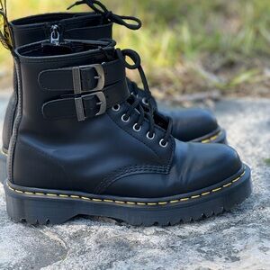 Dr. Marten Jadon platform boot buckles 9W